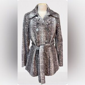 NWOT Size Large Via Spiga Short Trenchcoat